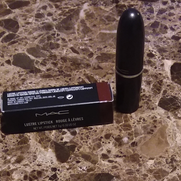 🆕️MAC Spice It Up! Mulled Brown Berry Lipstick - Picture 3 of 7